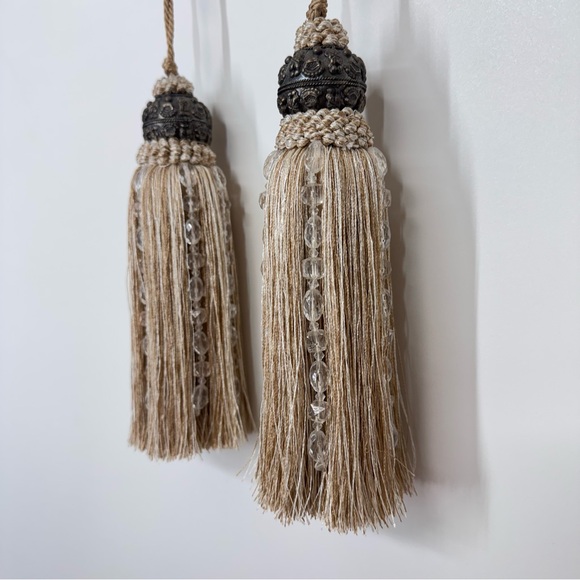 Bed Bath & Beyond Ivory Tan Clear Beaded Capped Tassel Curtain Tiebacks - Picture 6 of 13